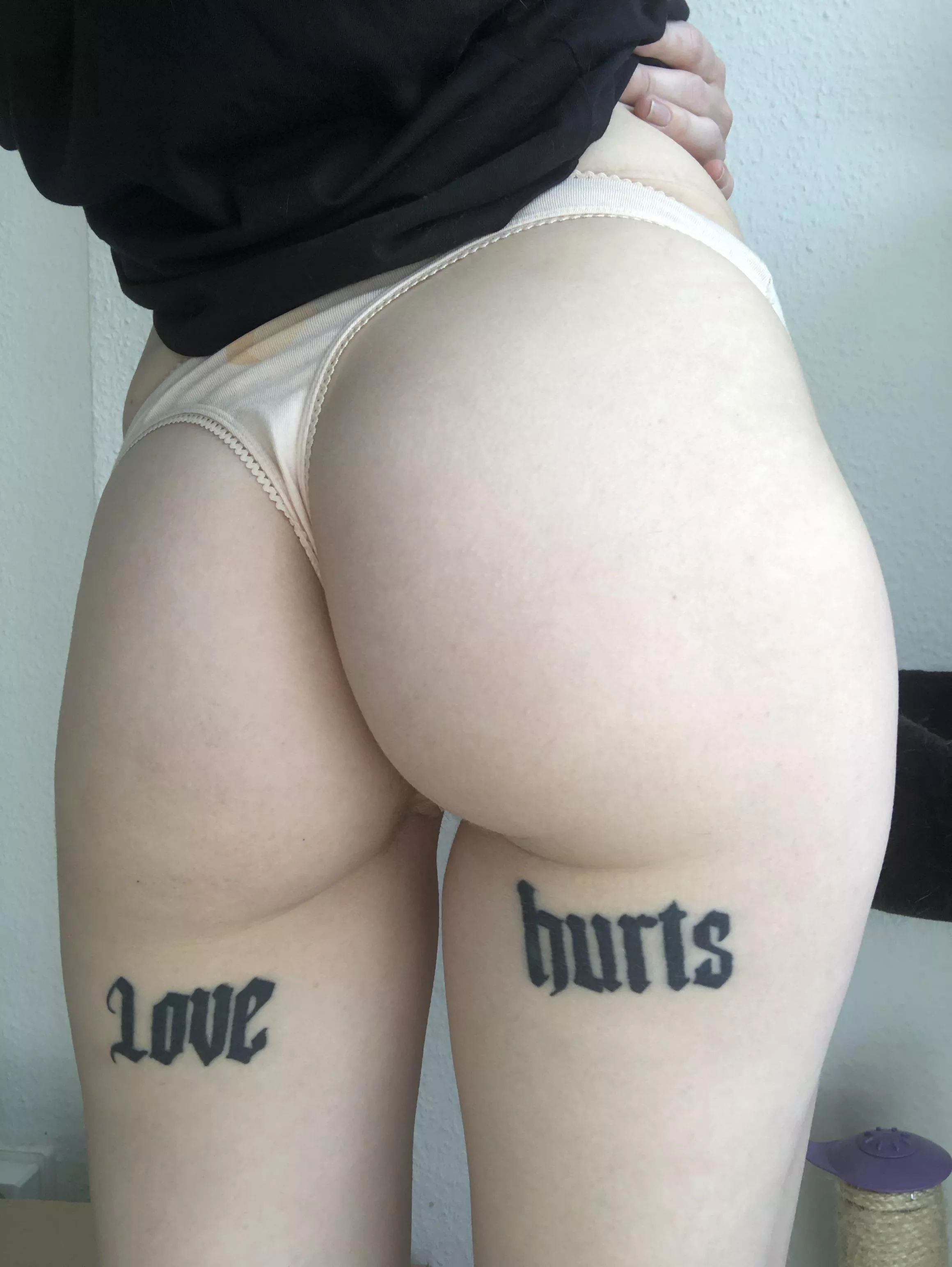 🍑 for you 😈 posted by kissmelovingly