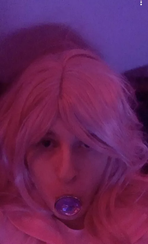 Forced to show face for a week on here hopefully no one I know sees this lol by sissyzoe299