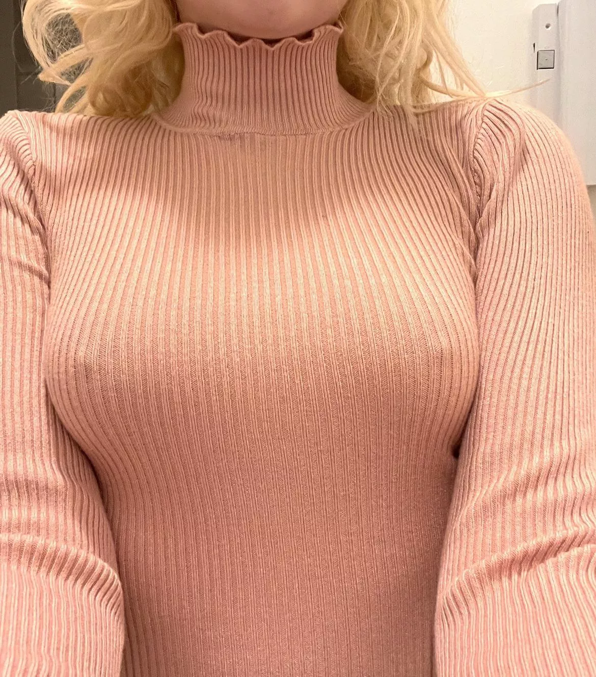 forgot to pack my bra oh well! 😎 posted by laurenstatonxx