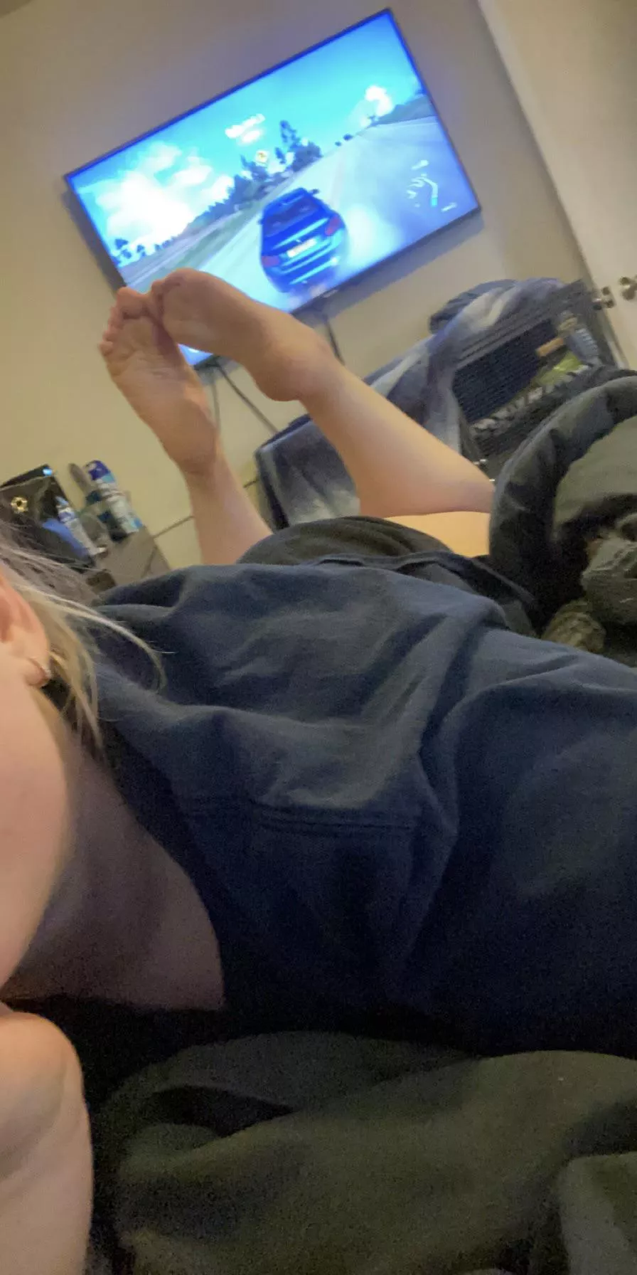 FORZAH5 & Footsies ANYONE?🥺 posted by Objective-Exact