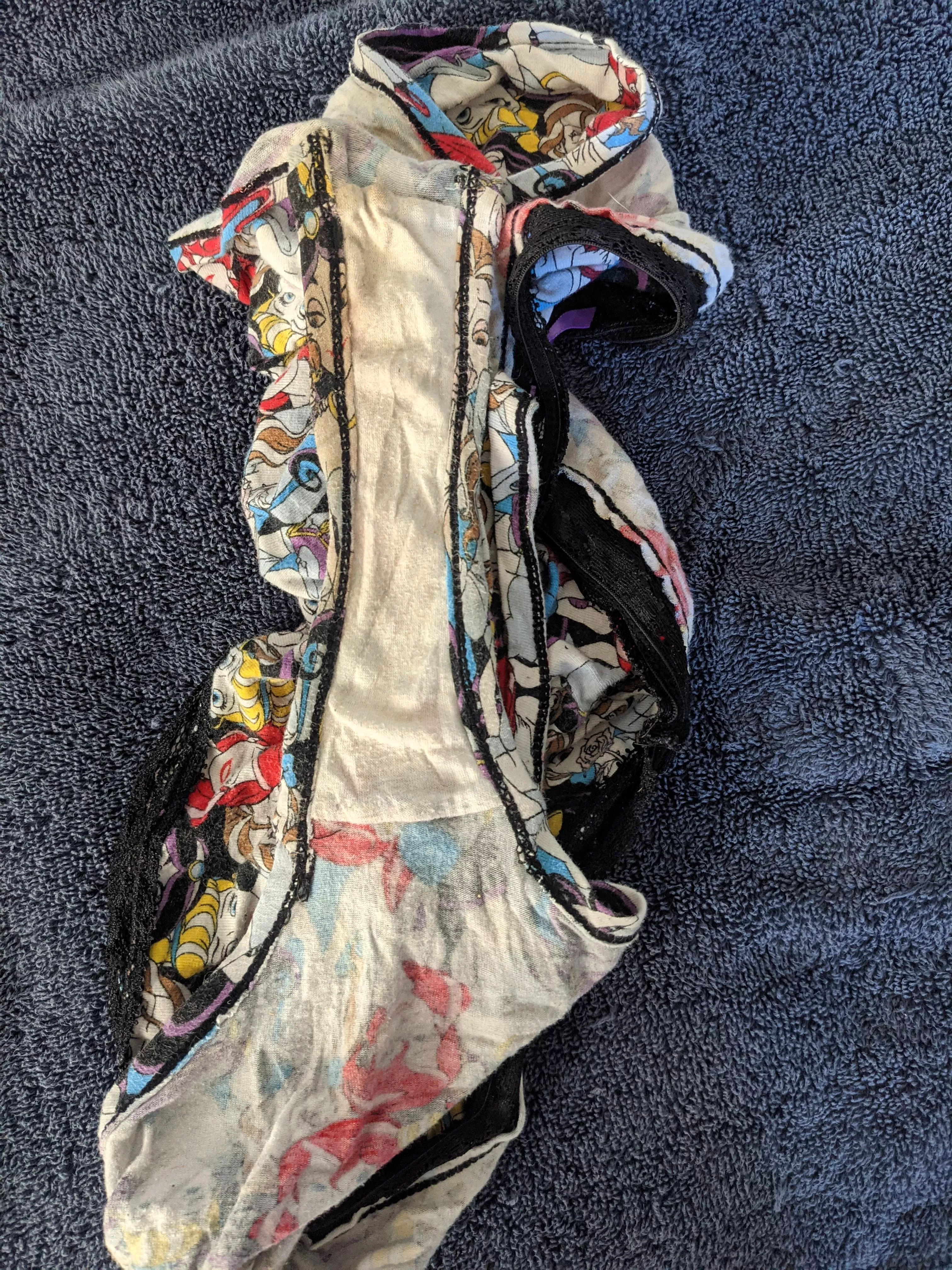Found my gf's cousin's Disney Princess panties in a pile of her clothes on the floor of her room. Her ass and pussy smell still strong on them. posted by Kyle_Singer