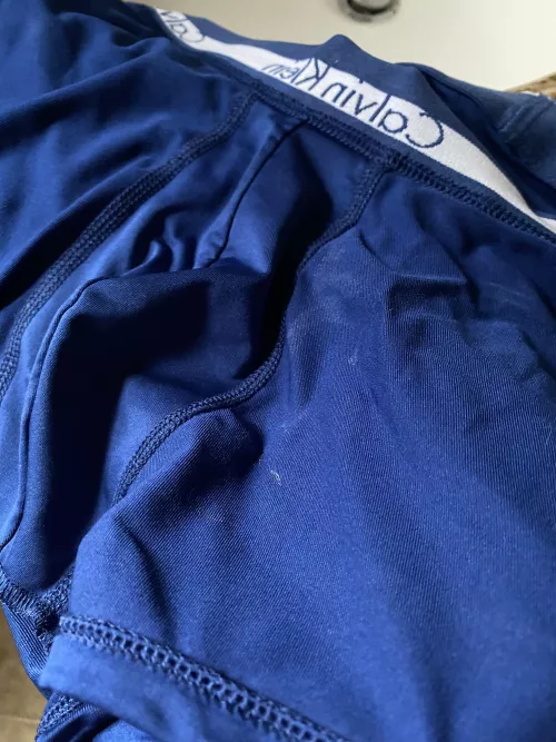 🏋️ Found on locker room floor, promptly filled w cum 💦 by W8tedDown