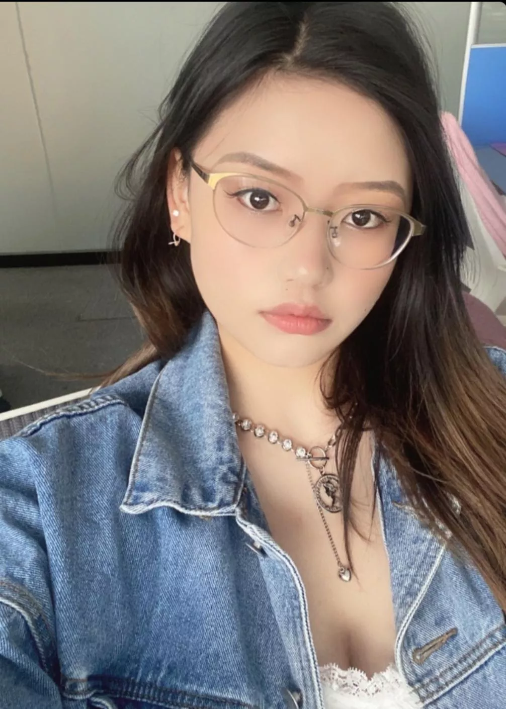 Four eyed finess posted by brownsoul85