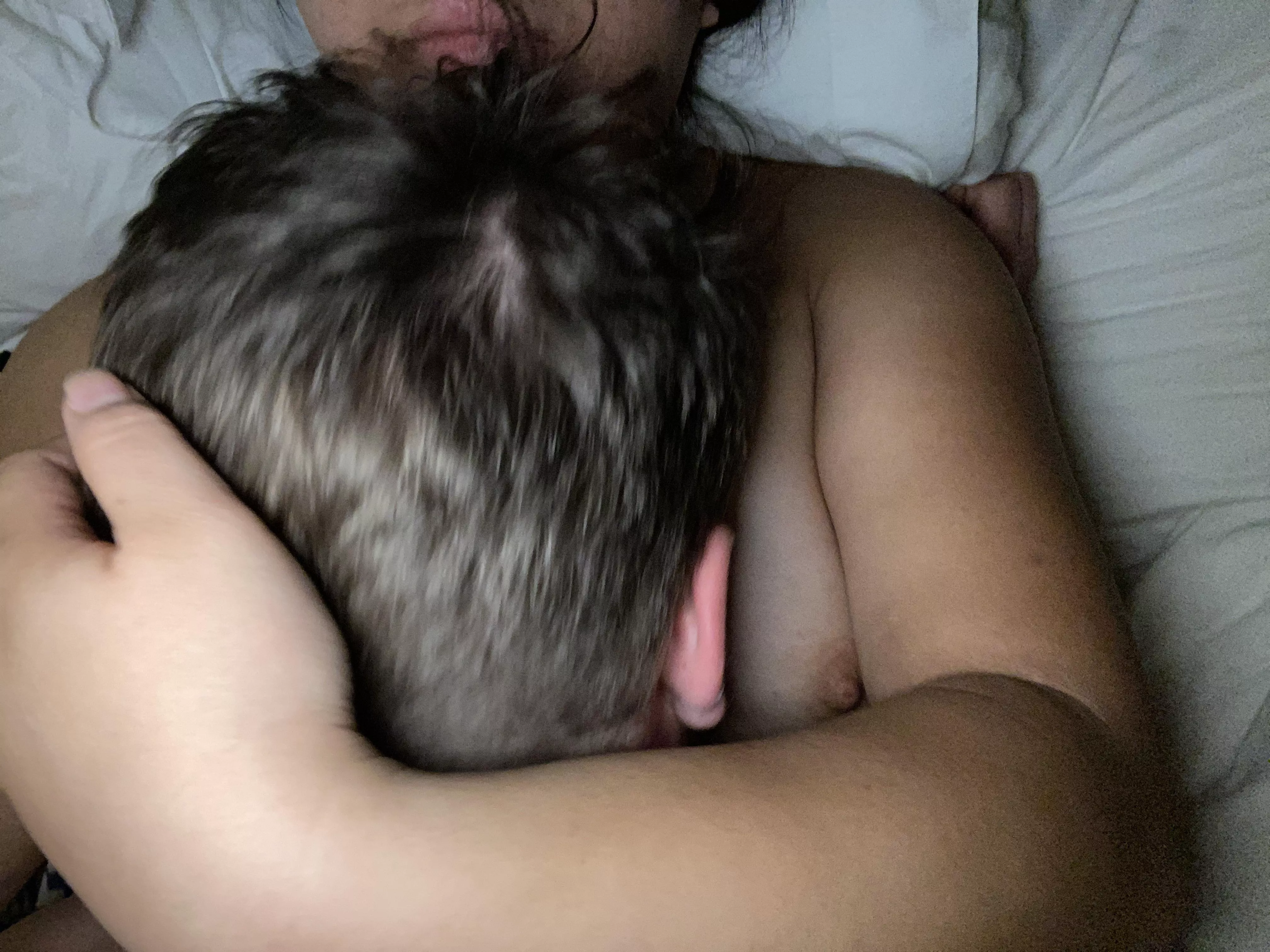 Fourth time in the morning just to cap off the night before we start our day… 🤤 posted by toxxicivy