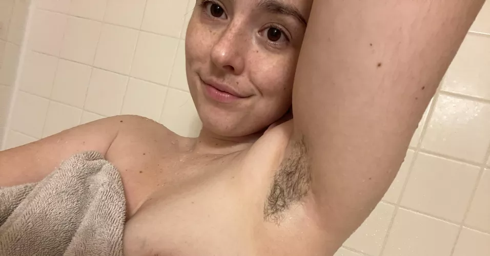 Freckles and hairy pits 😘 by ellietheelephant29