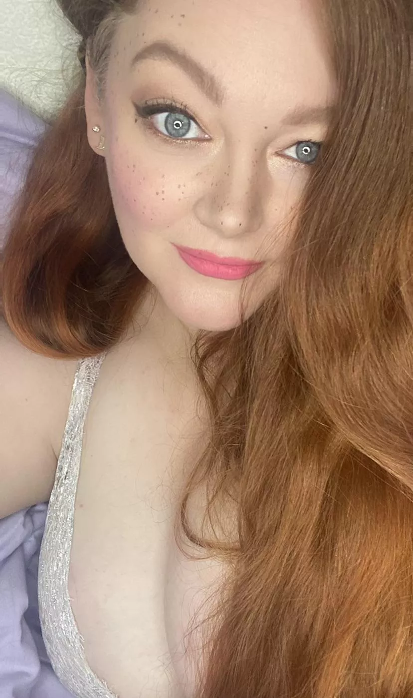 Freckles in bed :) want to snuggle ? <3 xoxo posted by Toyrobot2285