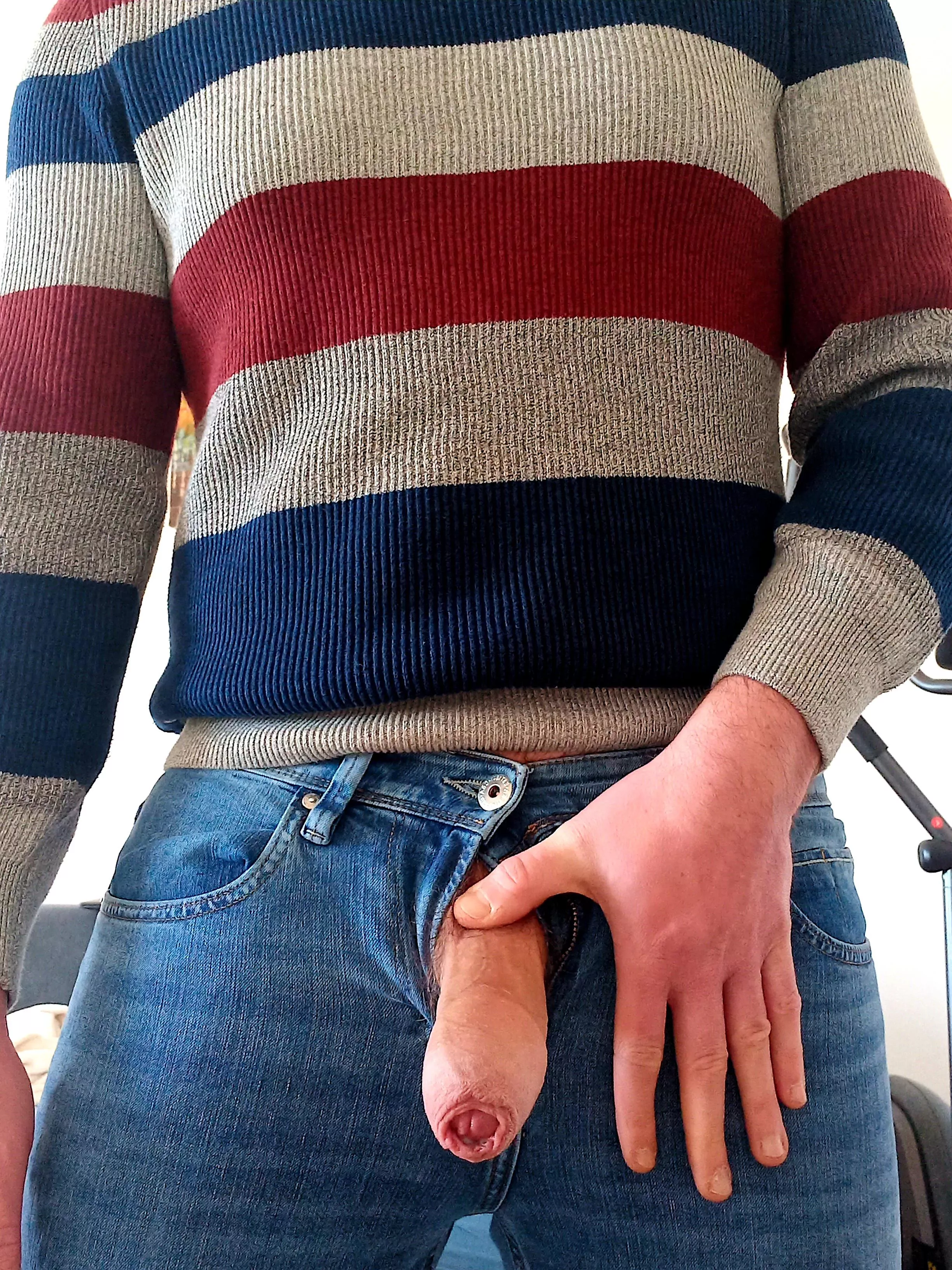 Free 🐋 posted by gaygroove