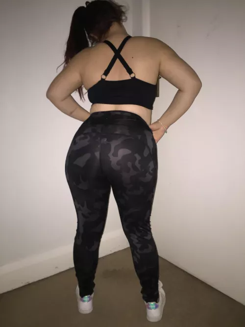 FREE ONLYFANS! 🥵Dirty milf cumslut and experienced panty seller💦😈👙Sexting, Customs, Dick Rates, Panties and over 1300 pictures and vids of me!💋🔥😉 Link in comments⬇️⬇️ by ButtStrutt