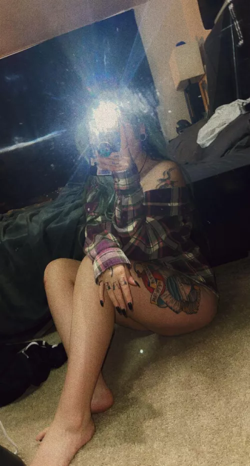 🖤🌿 FREE onlyfans link below! 🌿🖤 b/g • g/g • threesome • solo content available! link below!! by oflittlekittenn