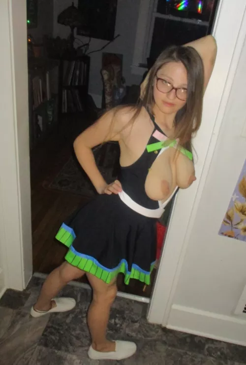 Free to start! Girlnextdoor who's very responsive and posts daily pics/vids. Custom content available. Come say hi. 😘🥰😋 by donotcallmeal808