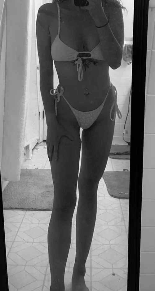 free trial available right now 😏 follow me for more content 🤤 by hadleymae04