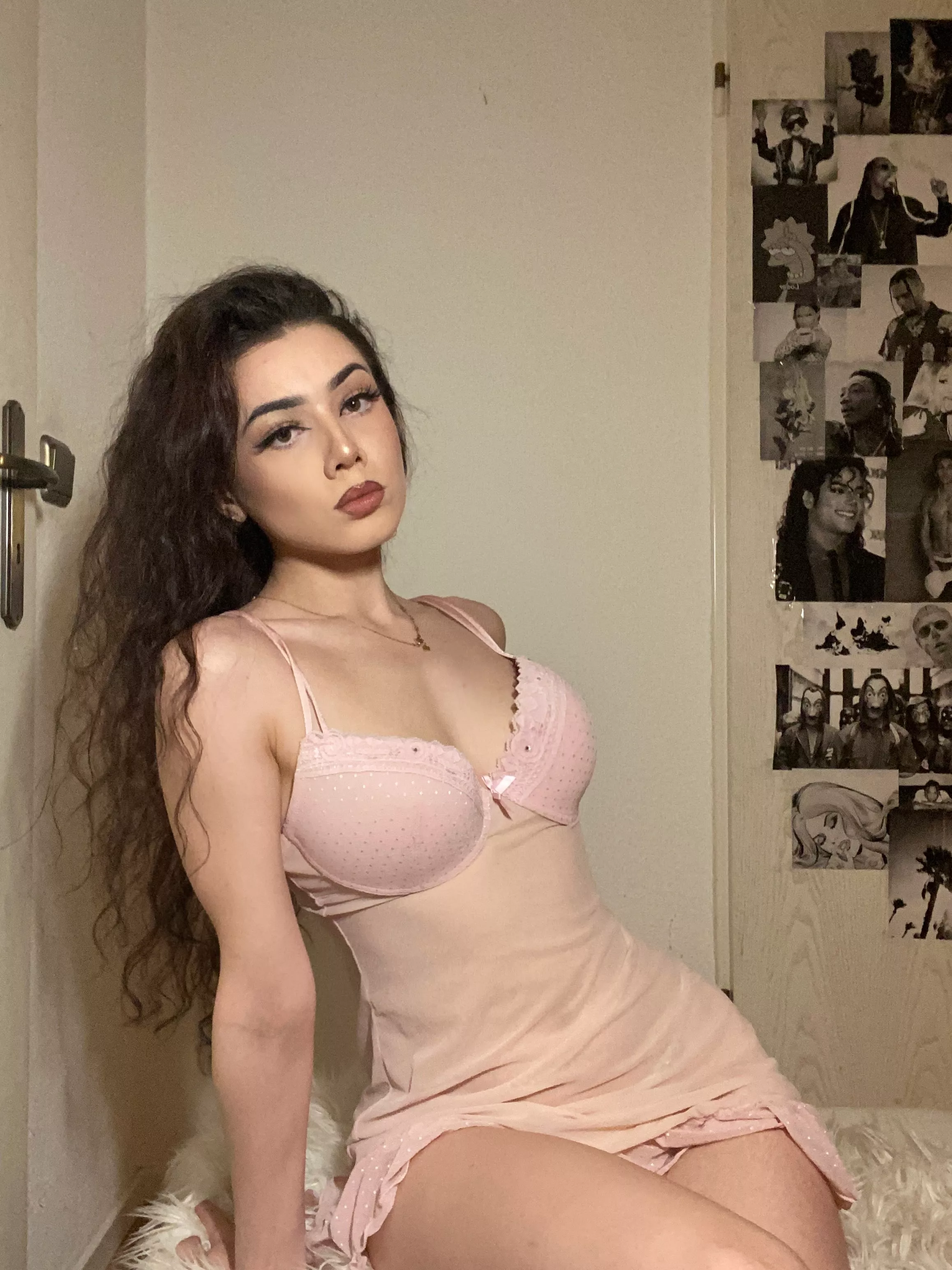 Free Trial: Guess what I'm thinking? OK, I'll give you a hint. It involves my tongue and you naked. posted by Cutegirlx3