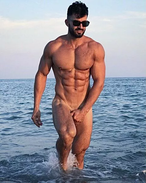 Fresh and happy 😃 posted by Ali_bennanii