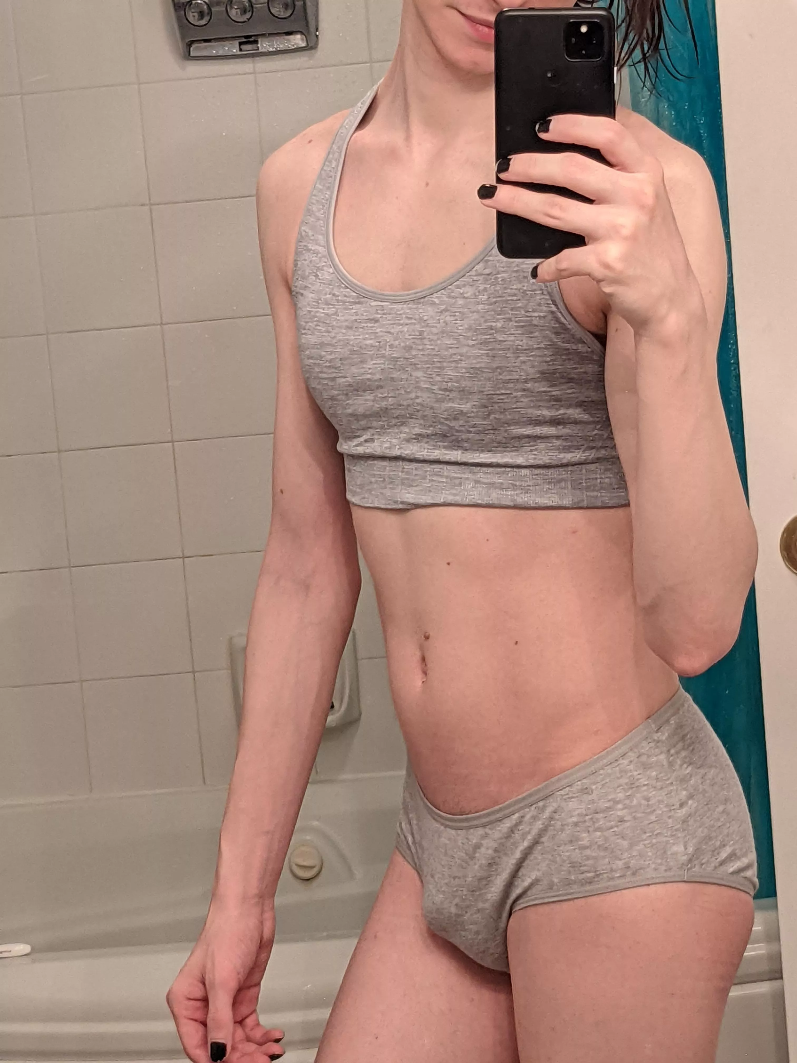 Fresh out of the shower 🤭 posted by PM_ME_LEWDSS