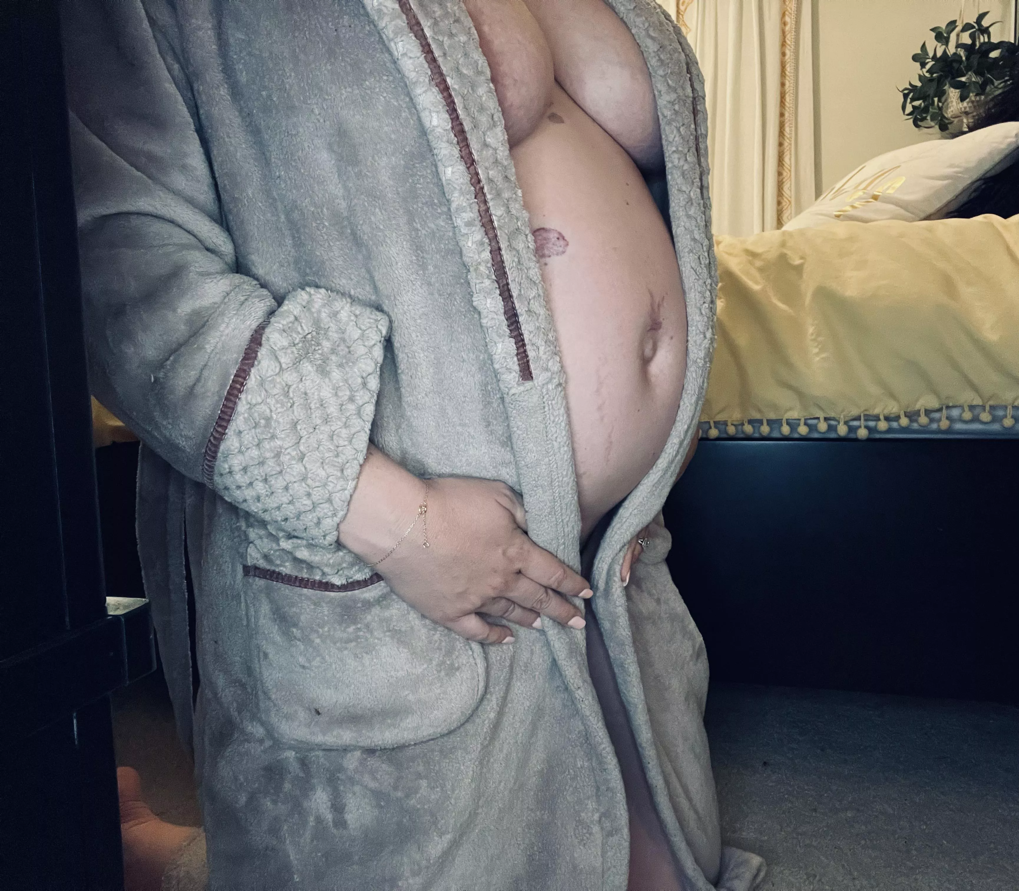 Fresh out of the shower 💦 posted by FancyWorker8445