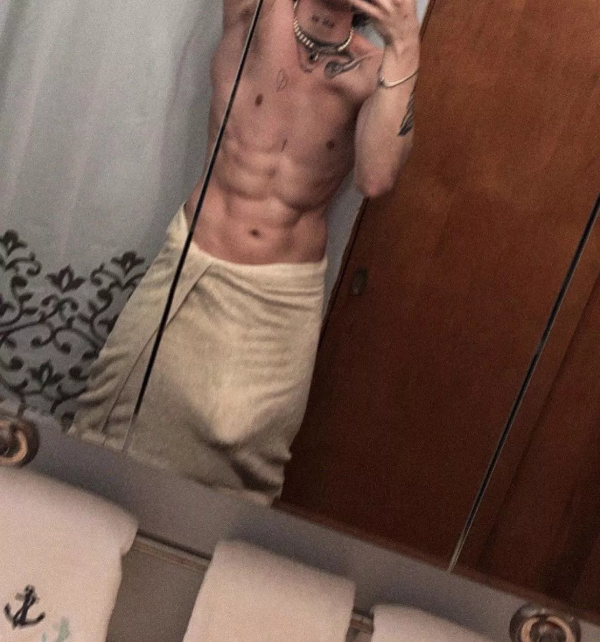 Fresh out the shower posted by Clean_Leather2657