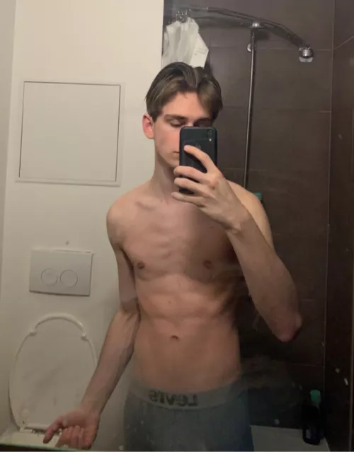 fresh out the shower by Mathias71010