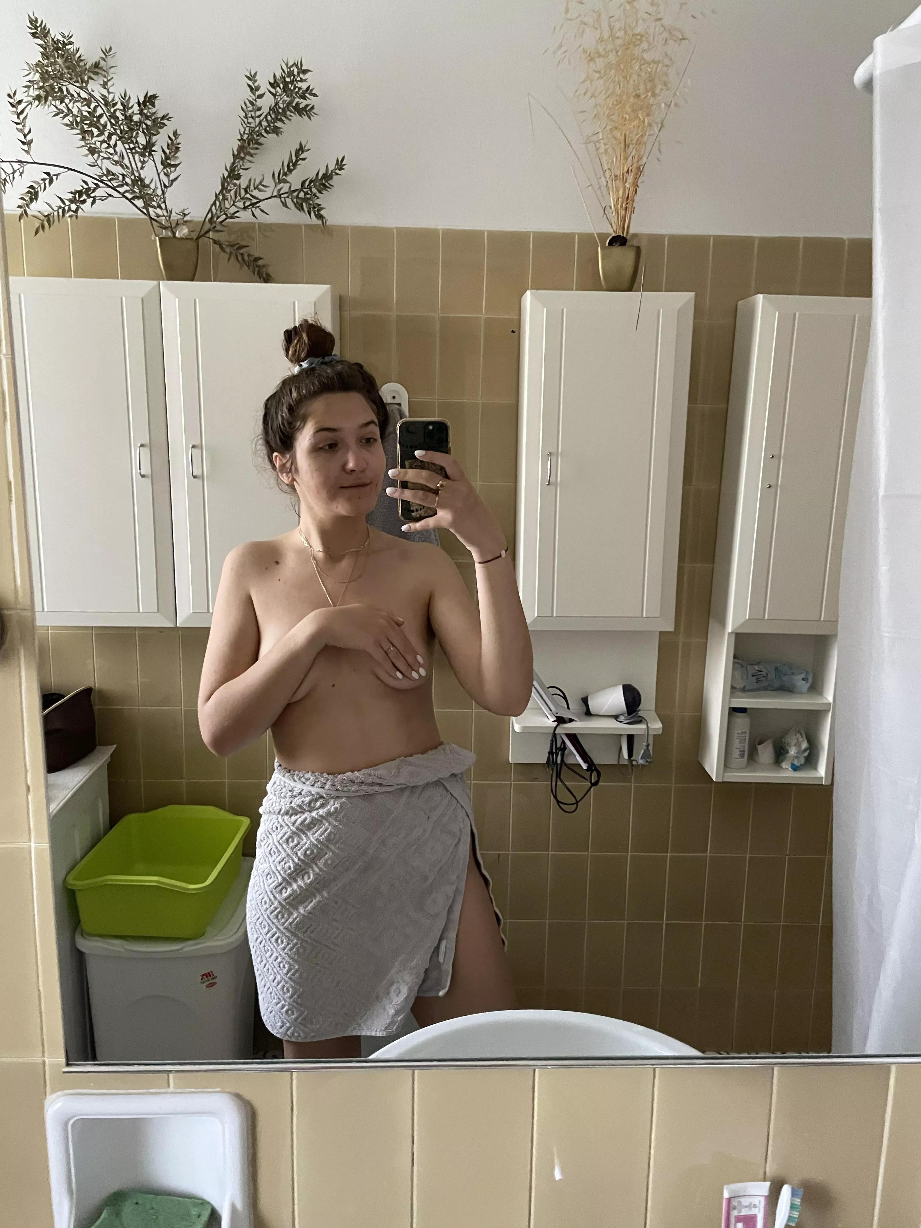 fresh outta shower 💦 posted by adile_like-in-a-lay