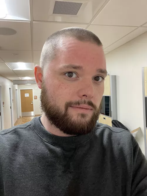 Fresh outta the barber shop. What do you guys think? Happy Saturday Bros! by Sad-Helicopter8439