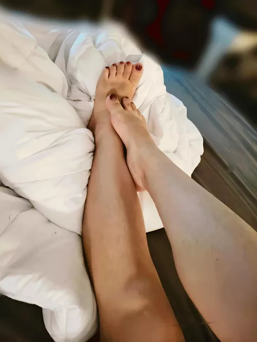 Fresh pedi for this Betty by PediBetty