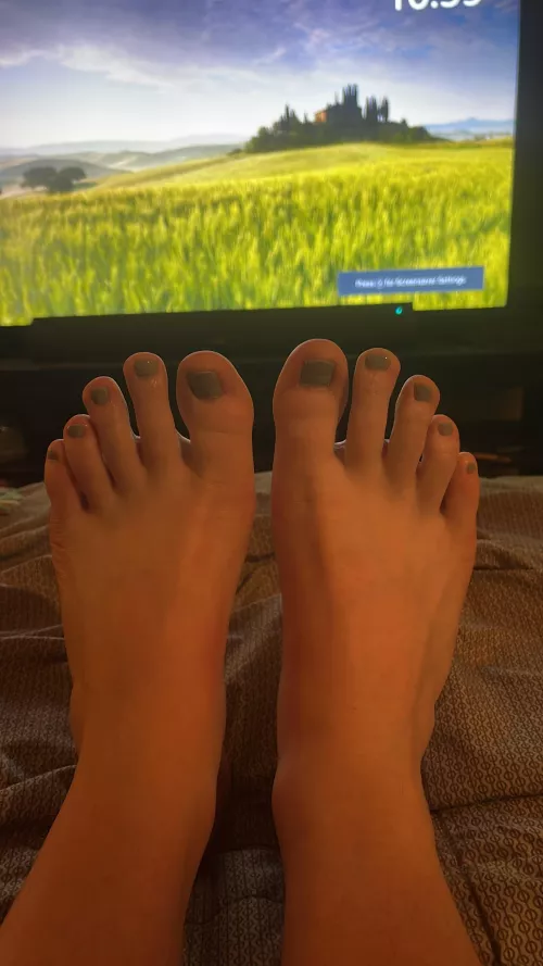 Fresh pedicure by samlovesglass710