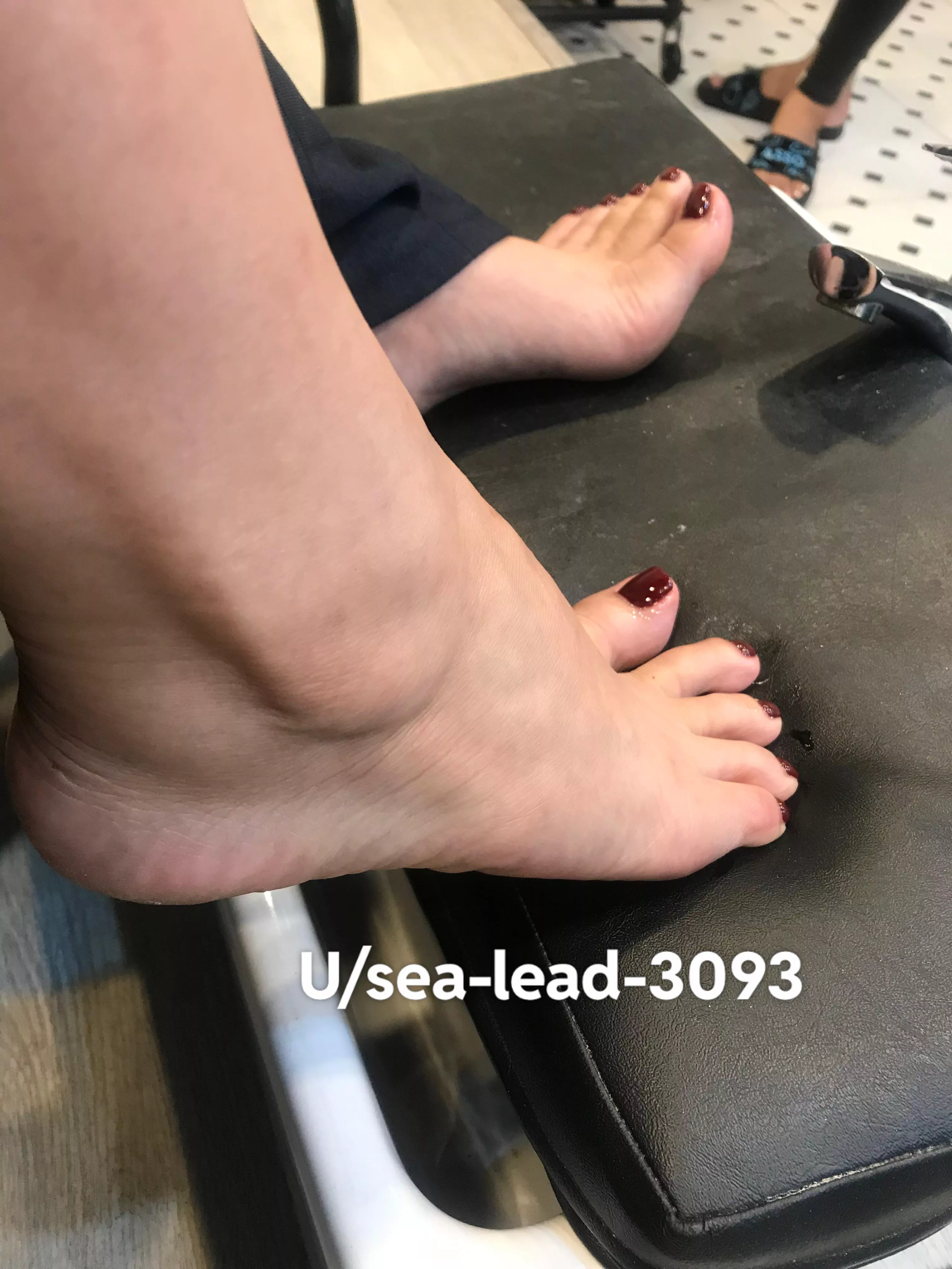 Fresh pedicure posted by Sea-Lead-3093