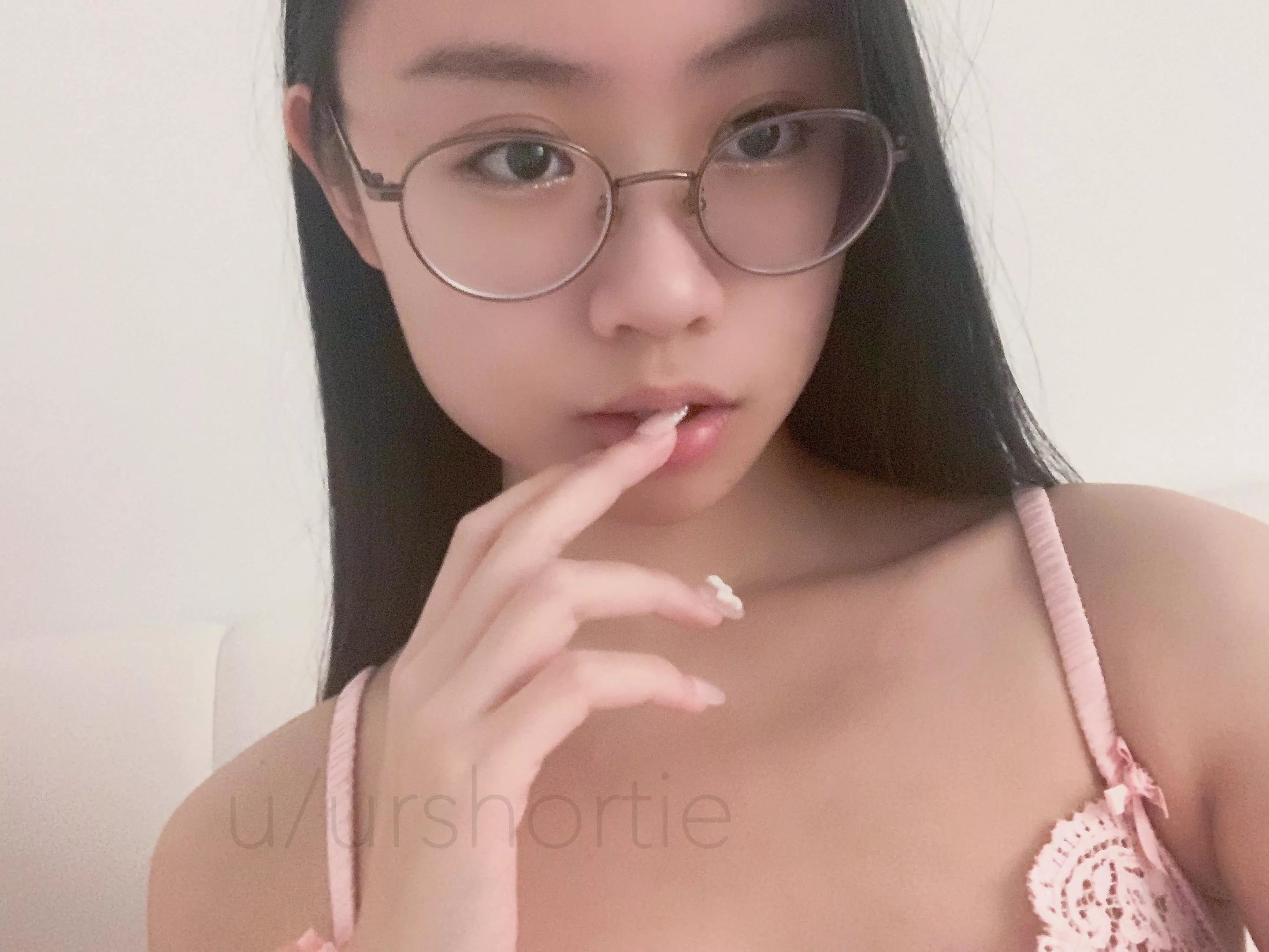 freshly 18 🤍 posted by urshortie