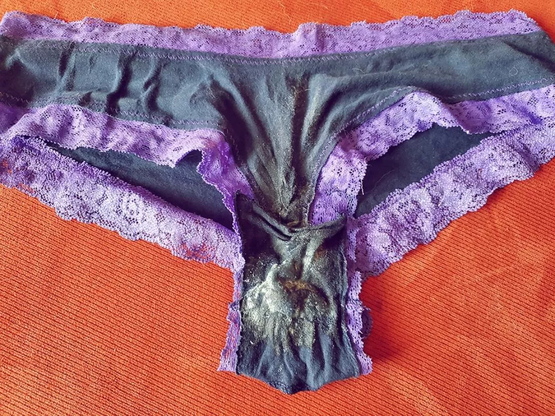 Freshly peeled off posted by MistressMagic