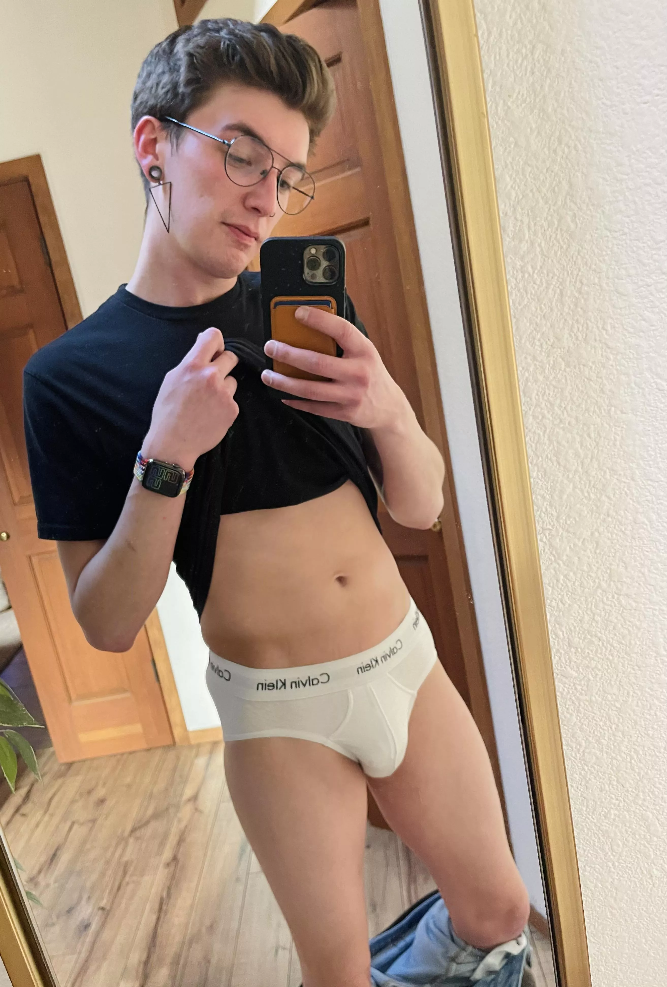 Freshly shaved and ready to play 😝😈 posted by Daneso_gay