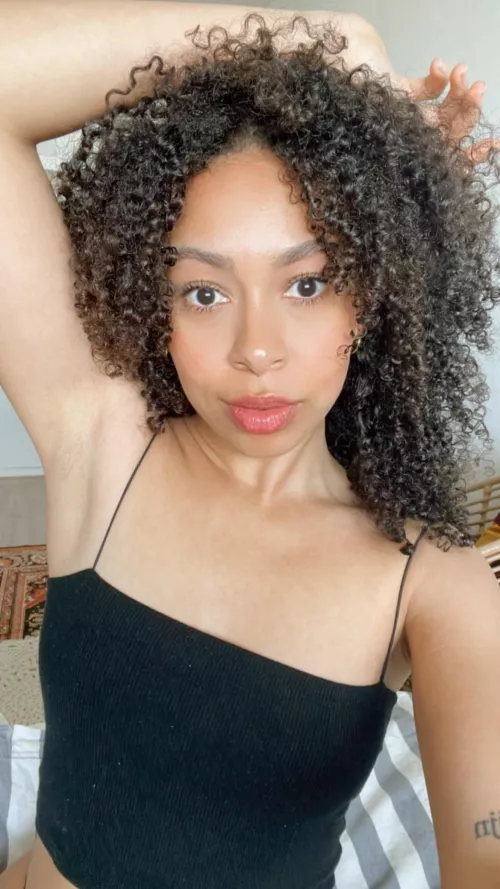 Freshly shaved. Did you know that even my armpit hair curls by Misscharlierose