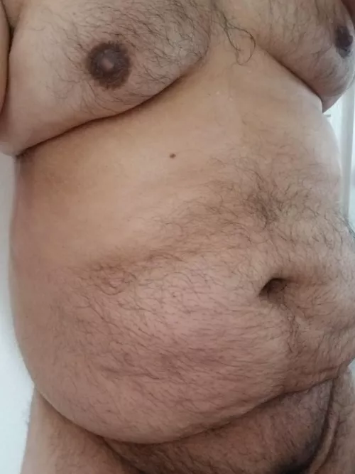 Freshly showered. I'm ready to squeeze every last drop of cum out of me. I can use some help. come chat. by rub1tug1