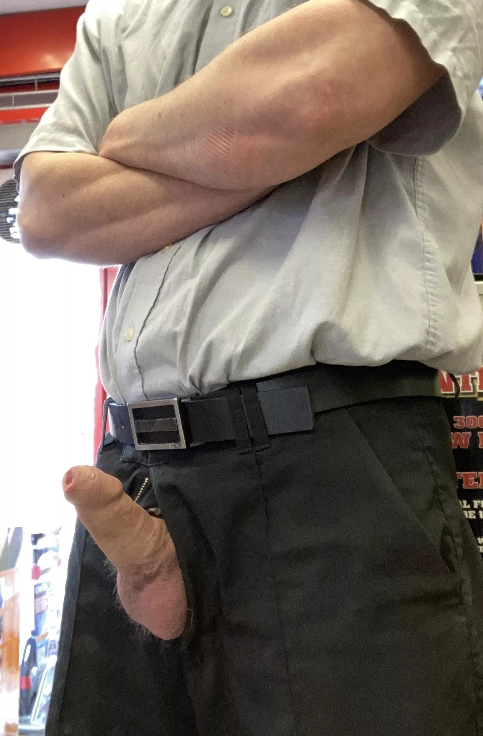 Friday afternoons can be hard sometimes 😏 (46) married dad posted by Remote-Ad4980