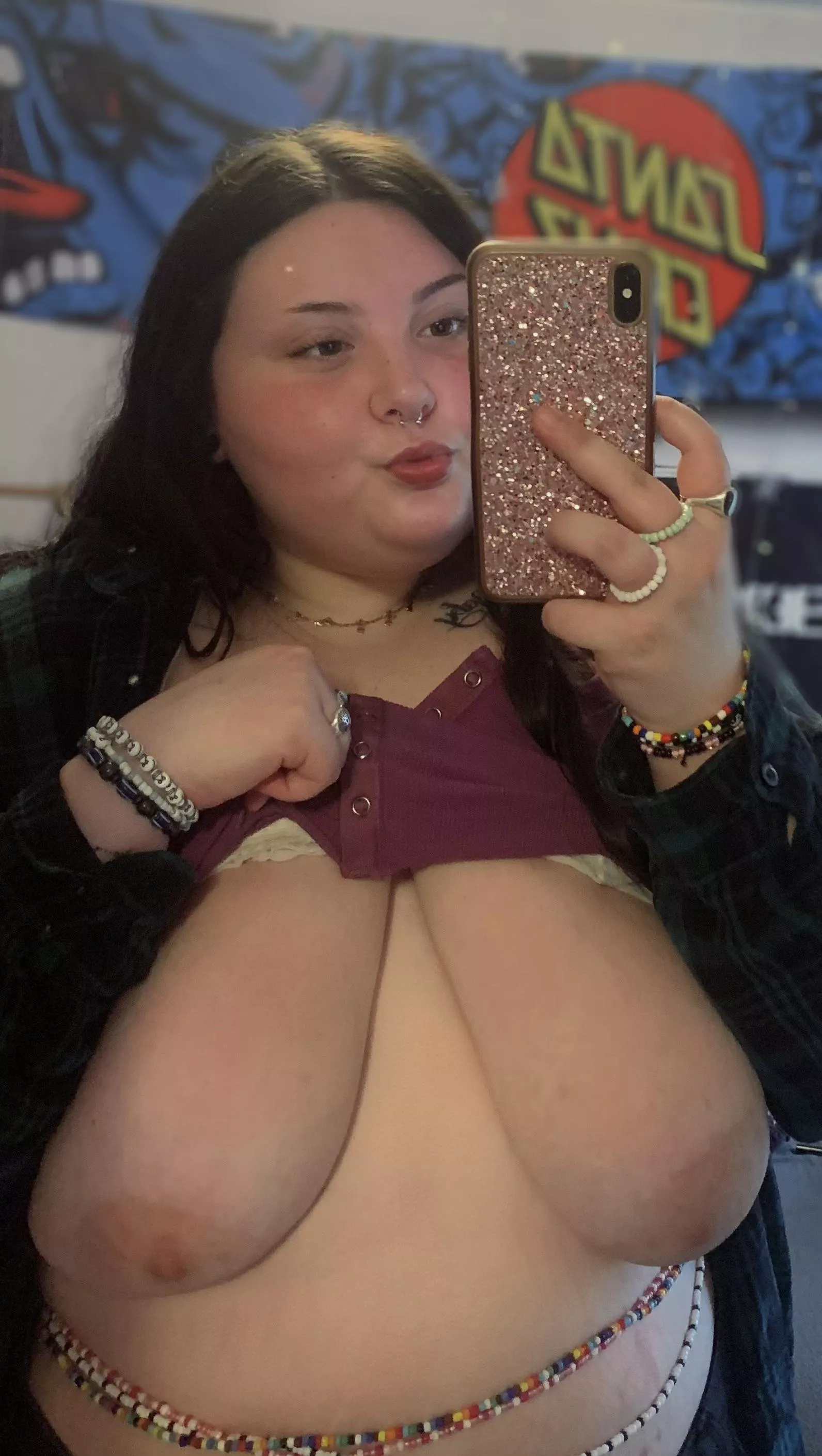 Fridays make me wanna act like a slut ;) posted by hadleyduh