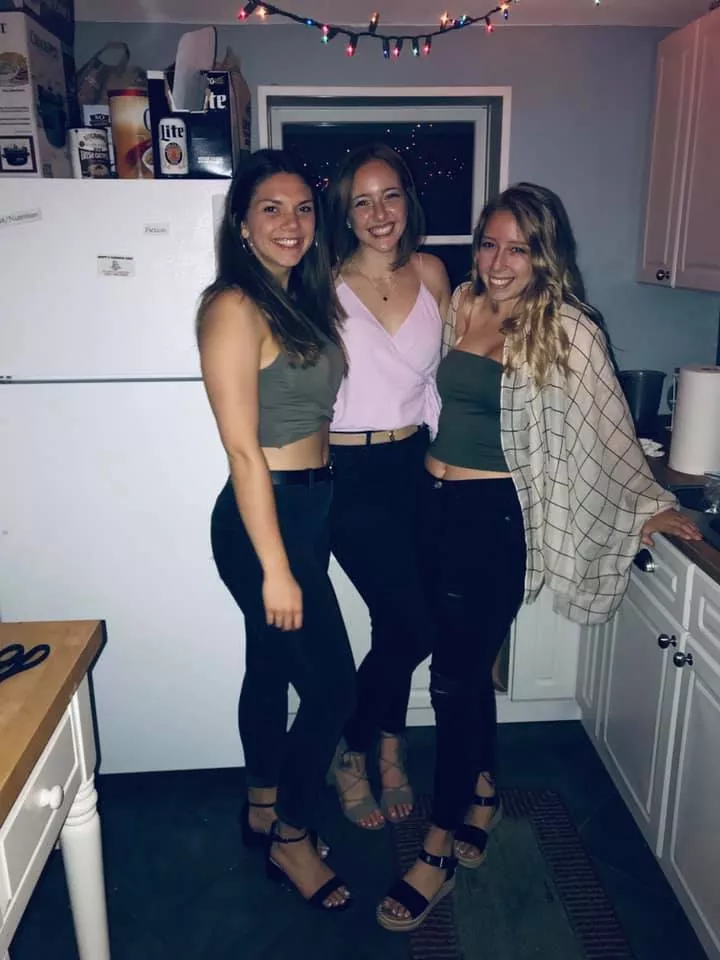 friends posted by pulchritude_