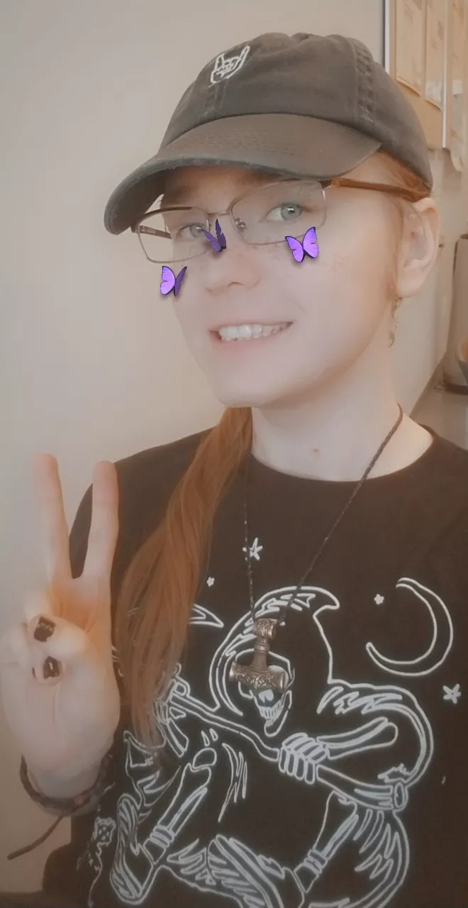 Friends asked me to post here cause they say I'm pretty. posted by Memeraak