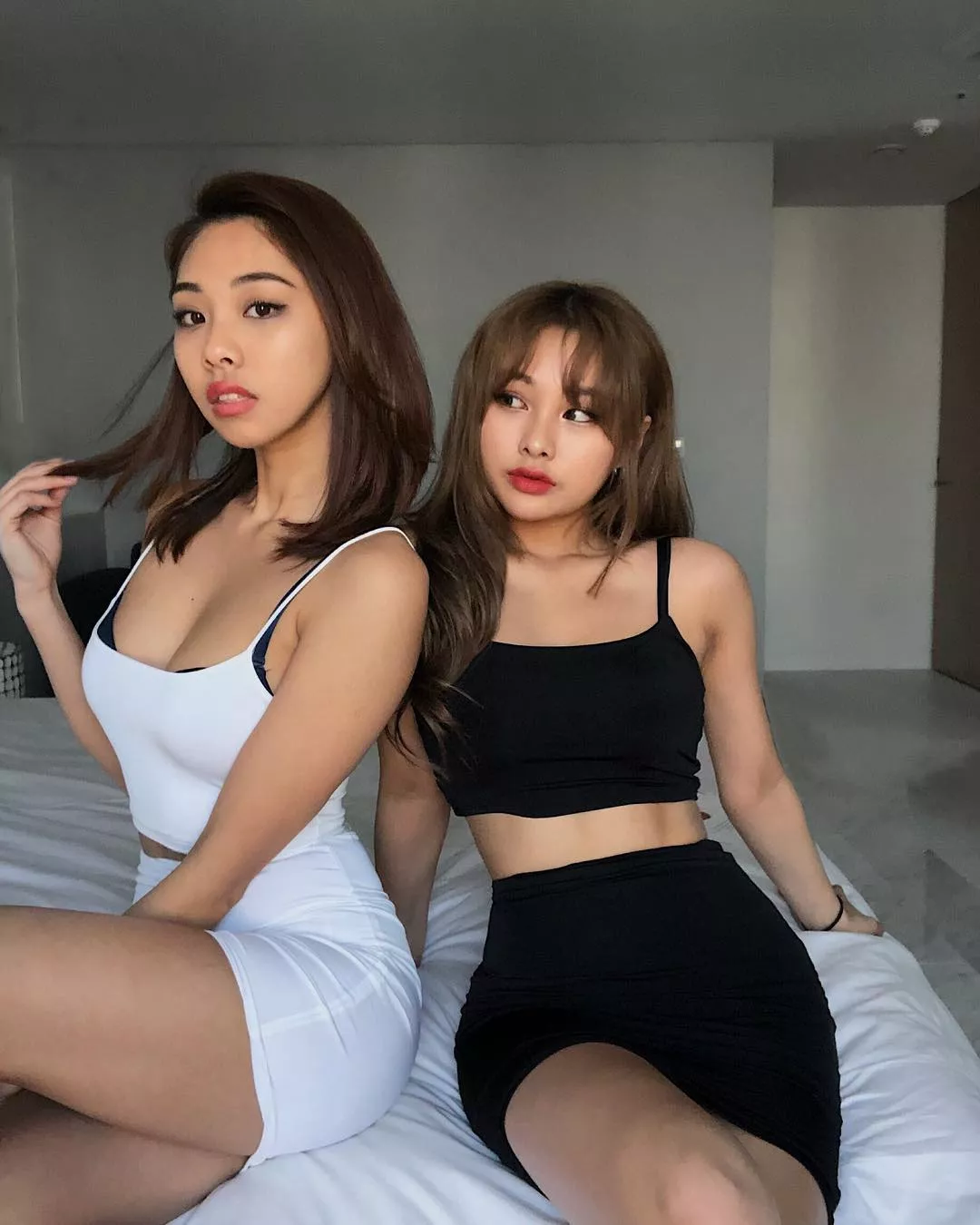 Friends posted by Apart_Employee_7576