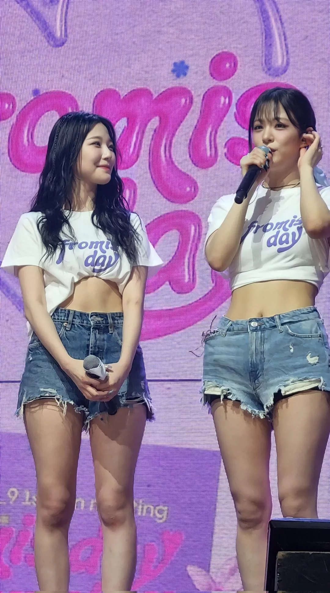 fromis_9 - Jiheon Chaeyoung posted by Eunbi_round_pocket