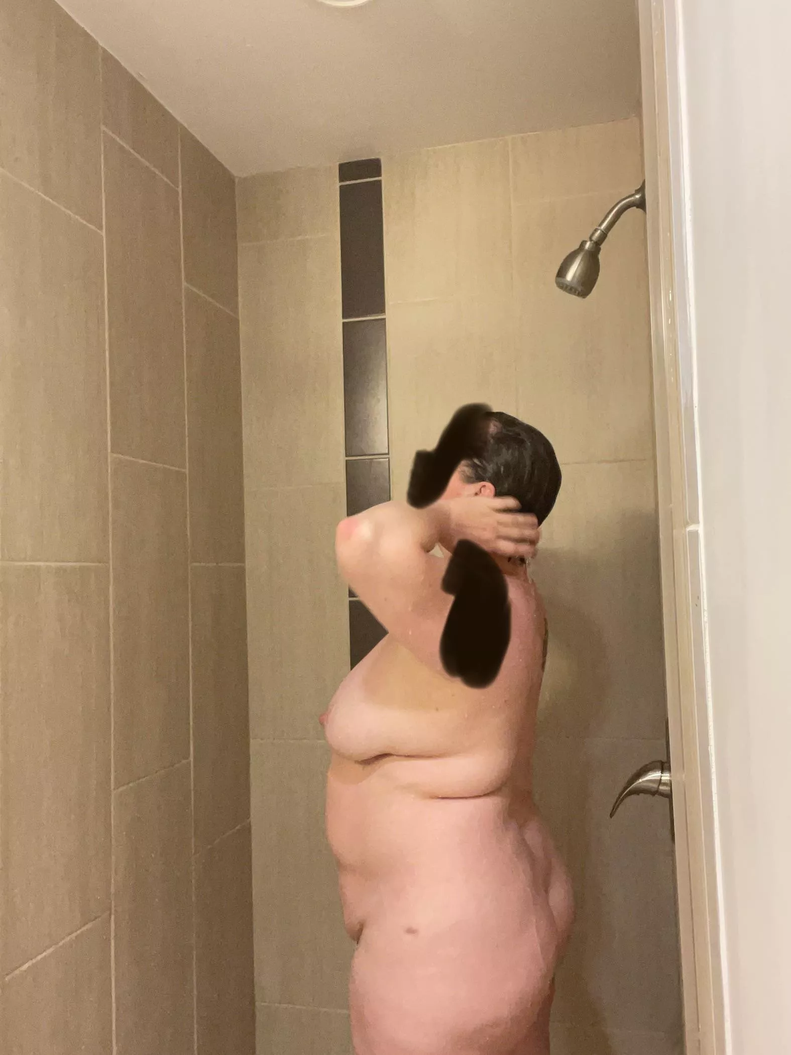 [F]Time to wash my hair posted by texassluttygal
