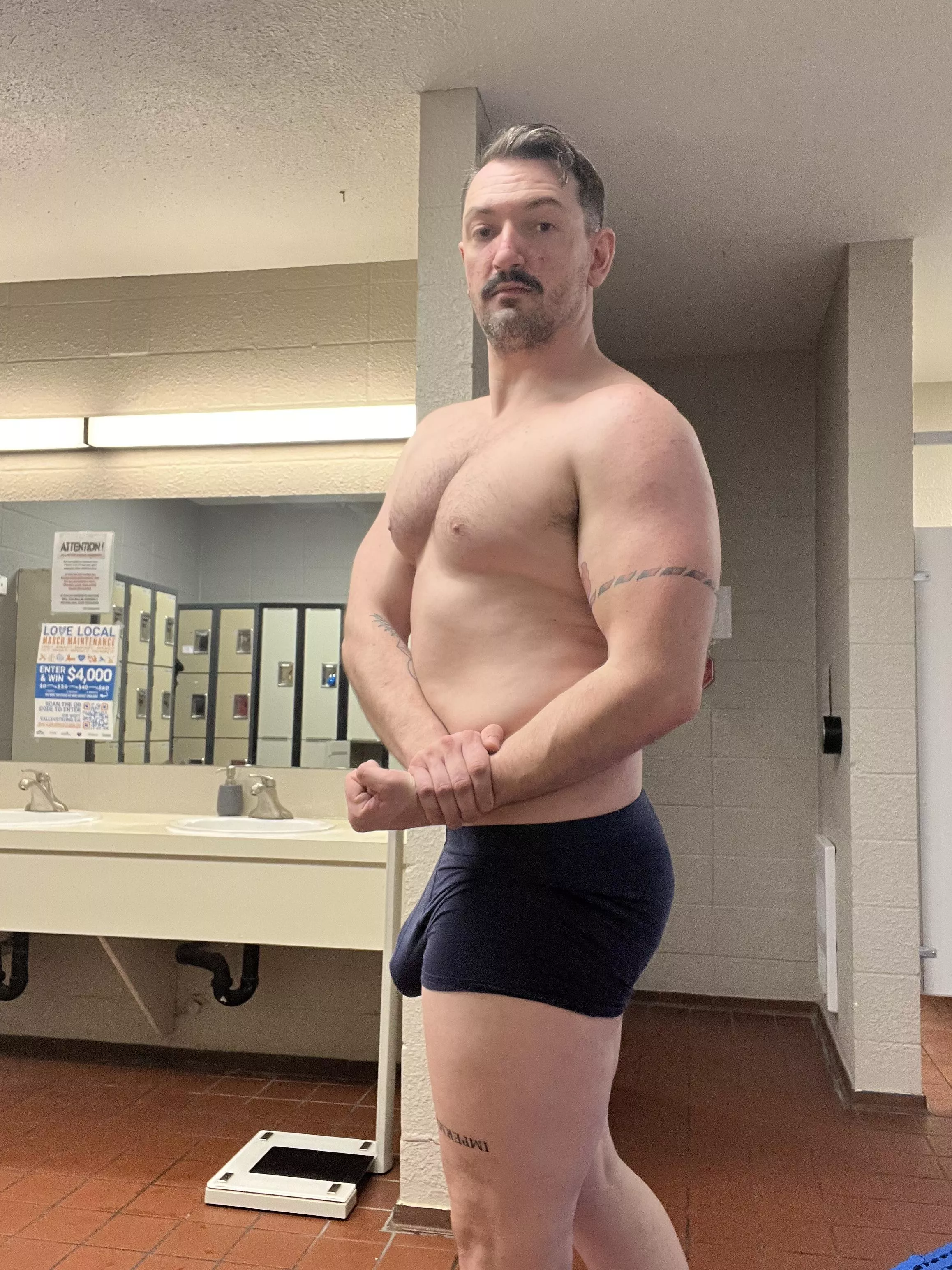 Fuck I love flexing in the changerooms posted by acehiklmnoprstu