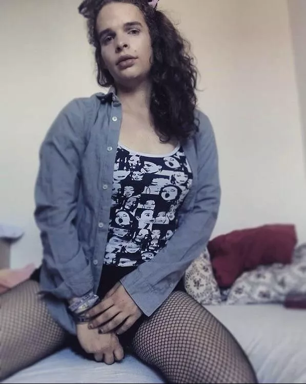 Fuck, I need Cum in my mouth! posted by GermanTrannySlut