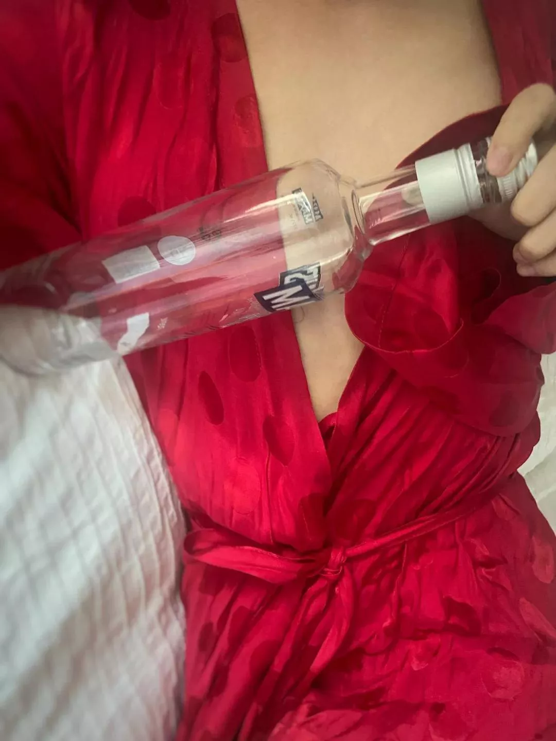 Fuck it I'm drunk. Who wants a nude? posted by summersun102