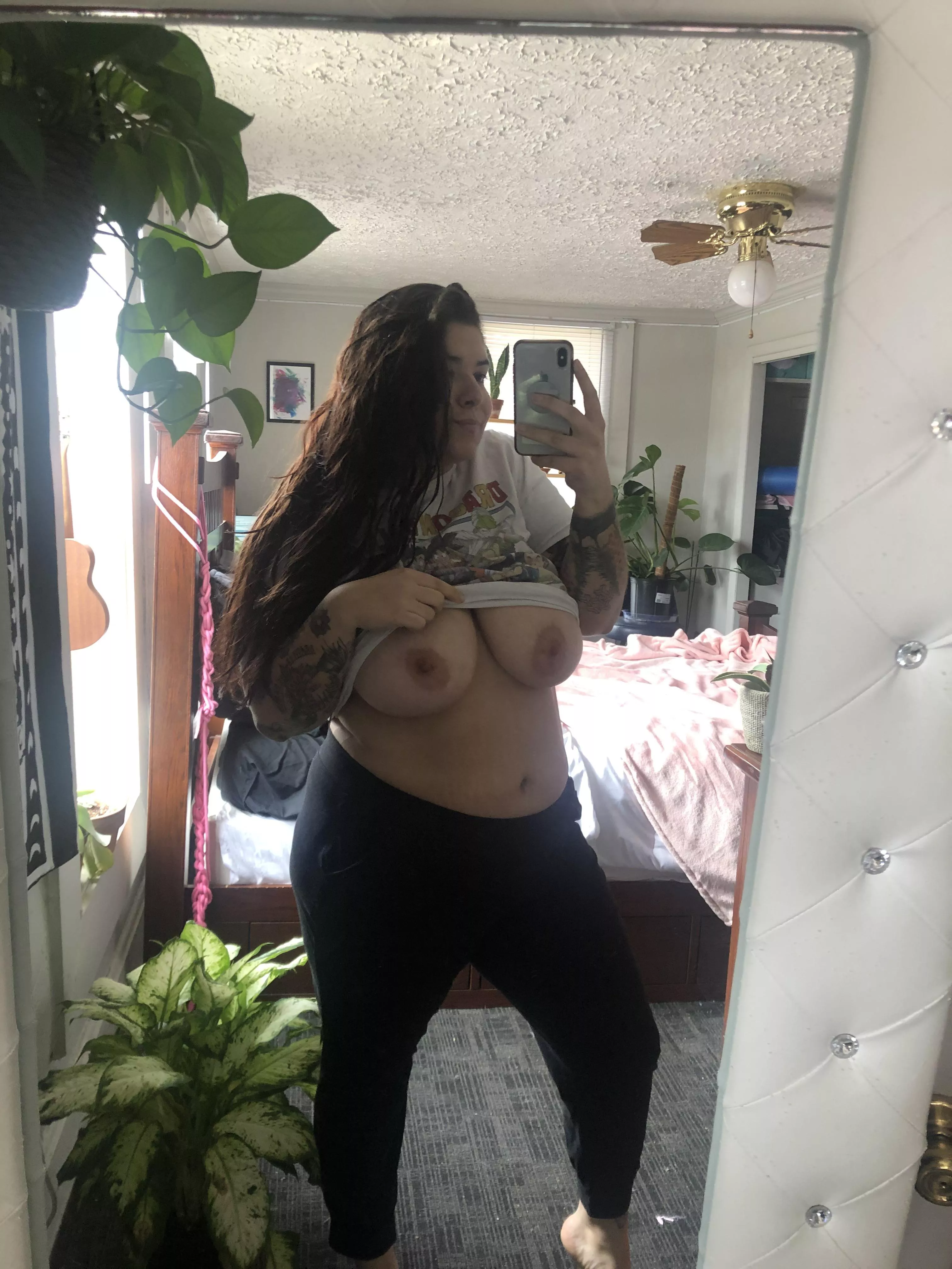 Fuck me if I’m wrong, but the sky is definitely purple. posted by thicccnessbackup