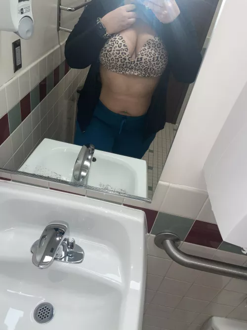 fuck me in the work bathroom please by babygirl-peachy1