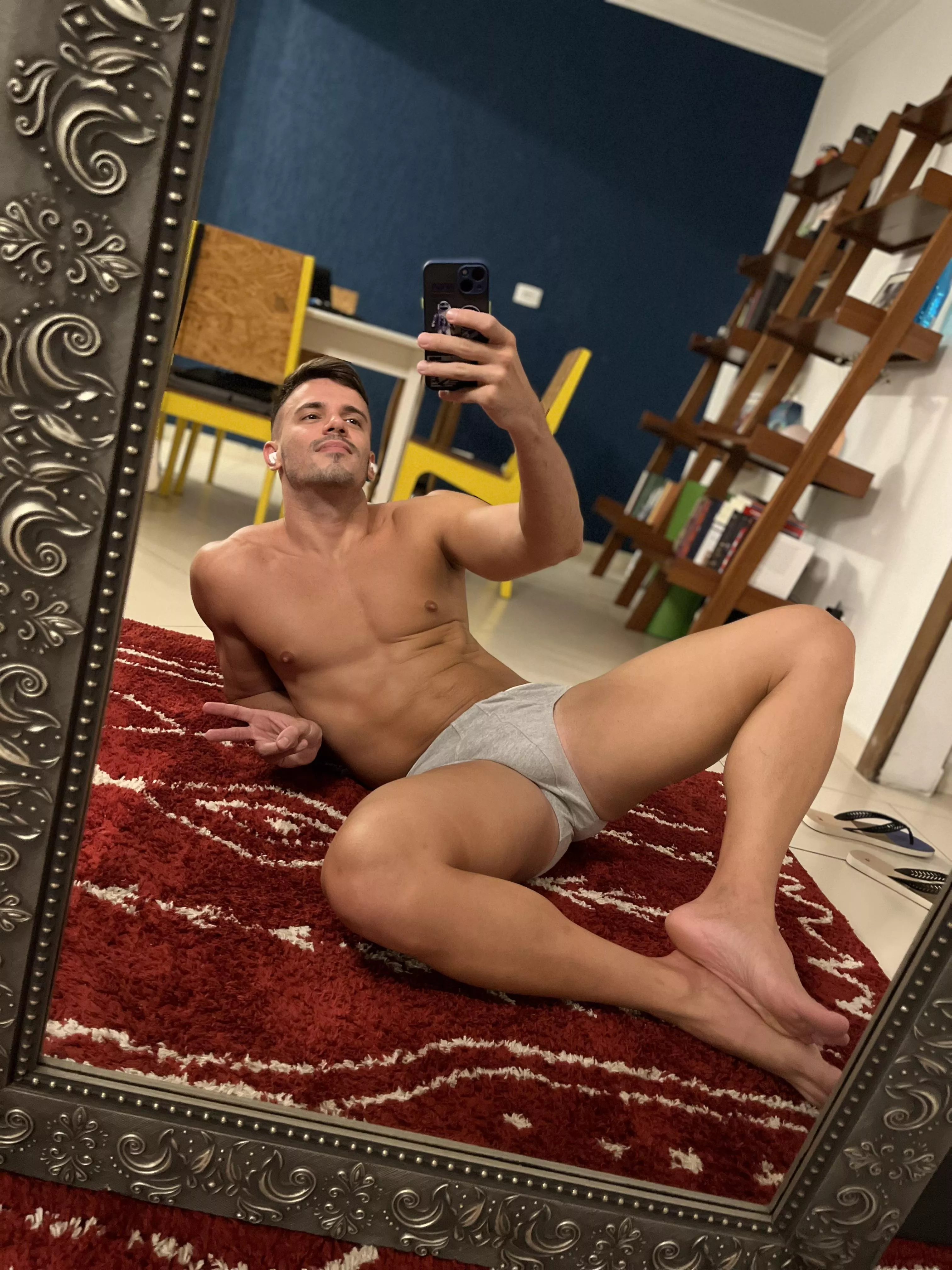 Fuck me on the floor posted by italofassin