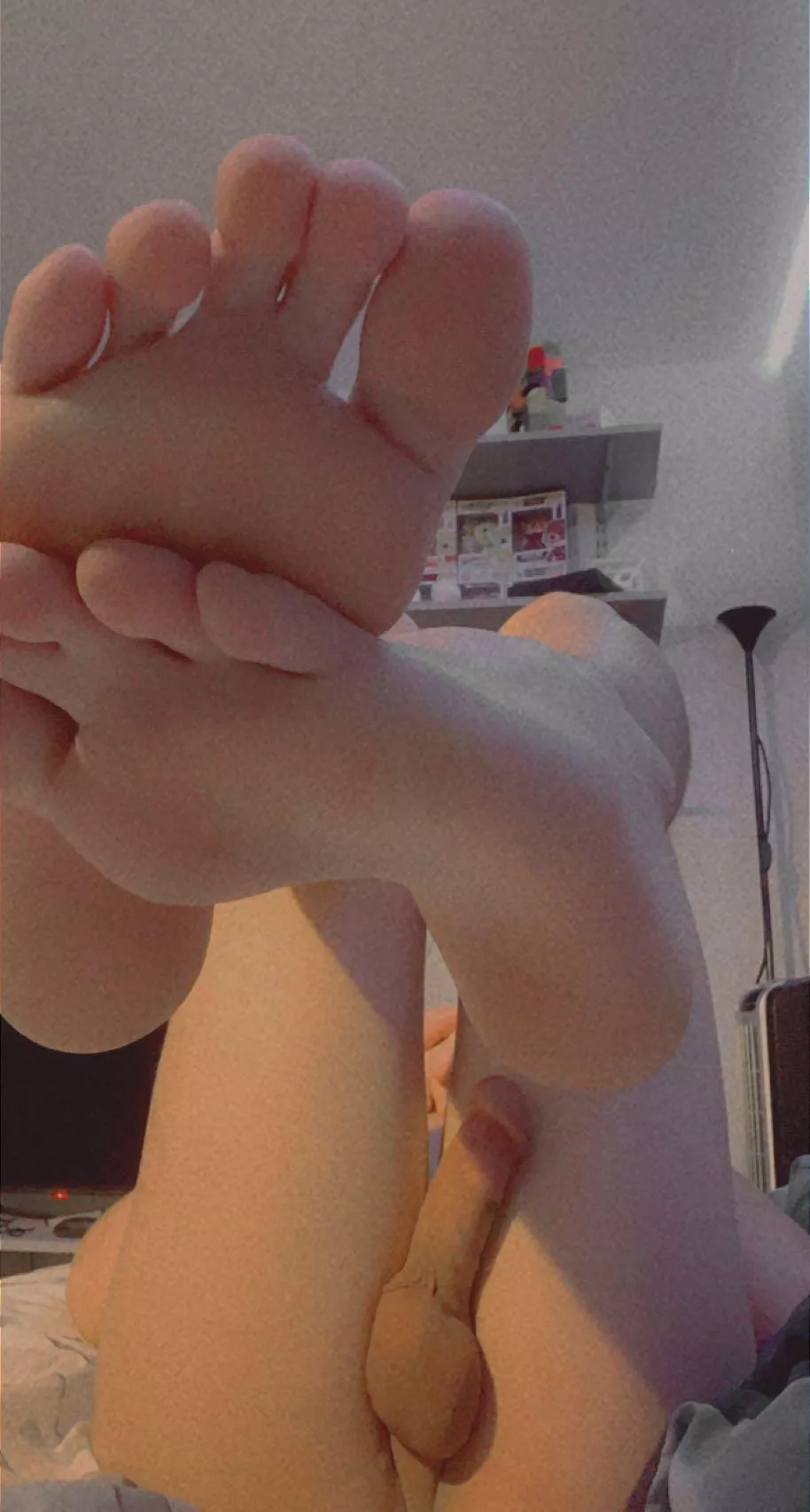 fuck my feet posted by dynnn__