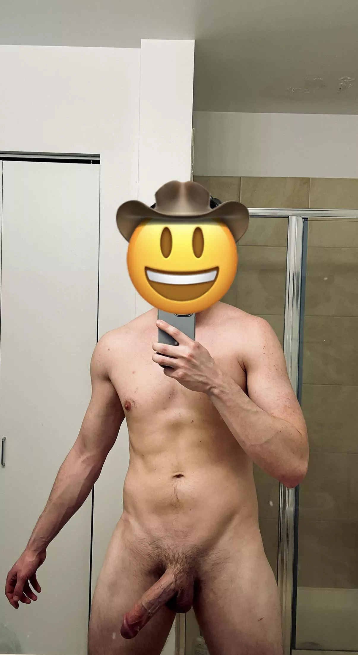 Fucking is on my mind all day, I’m a big bull built to make your legs shake posted by urfavcockk