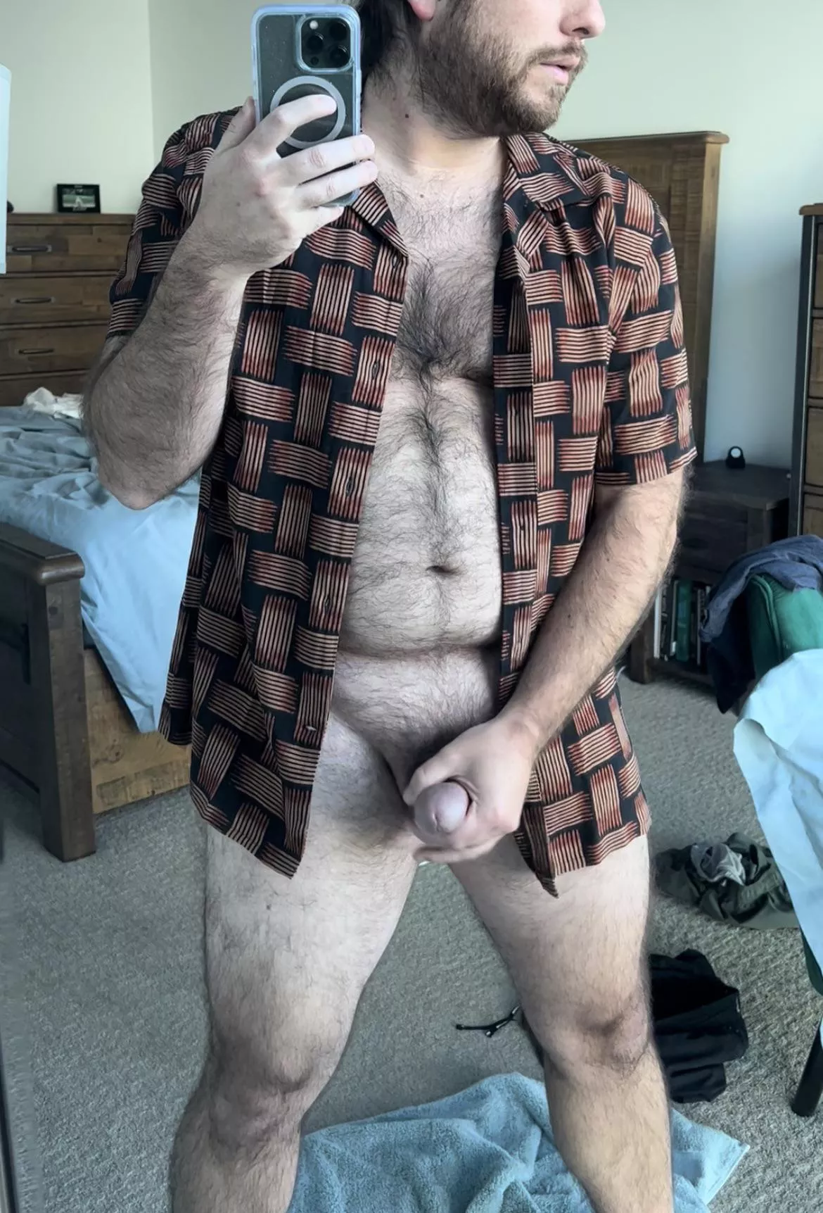 Full length mirrors are fun. posted by averagegay12