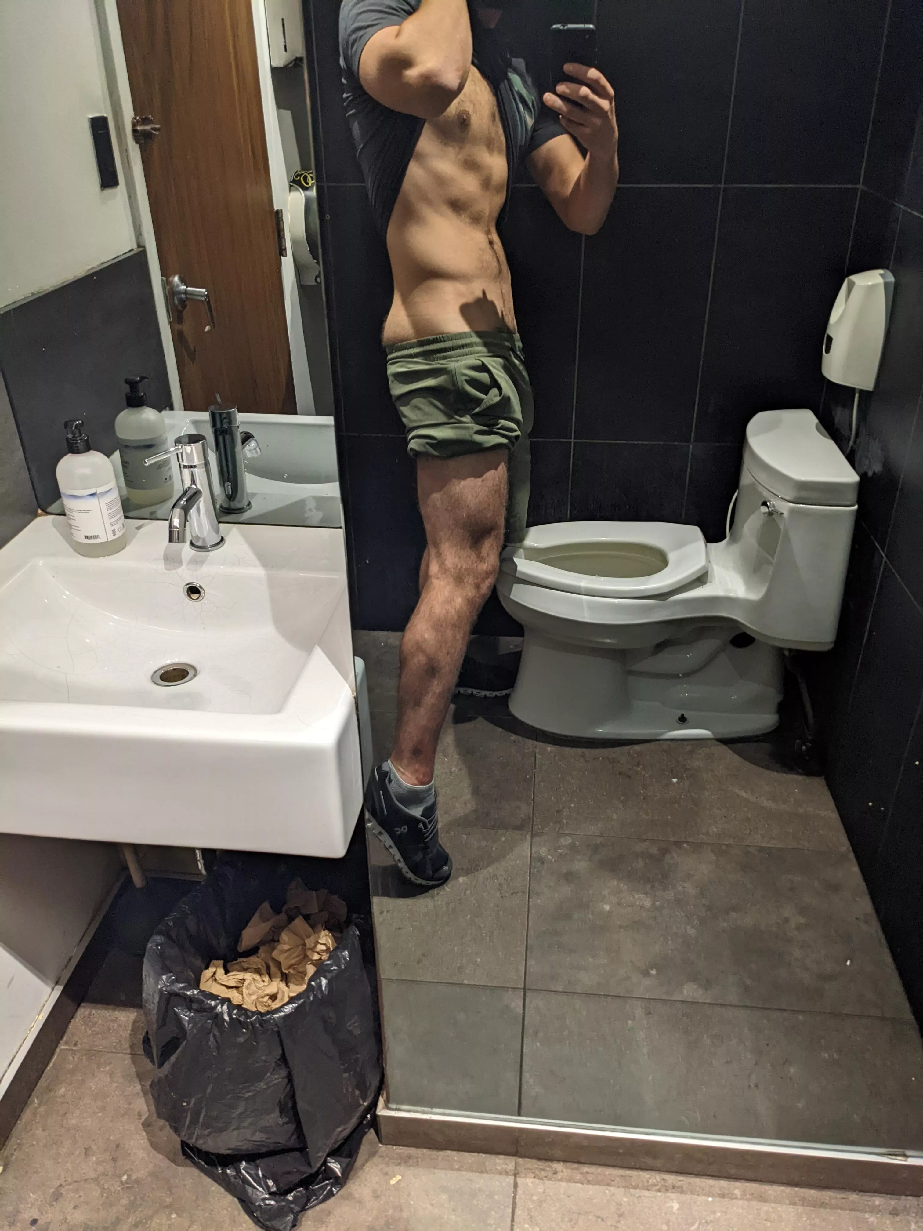 Full Size [M]irrors are friends posted by randothrowmeaway