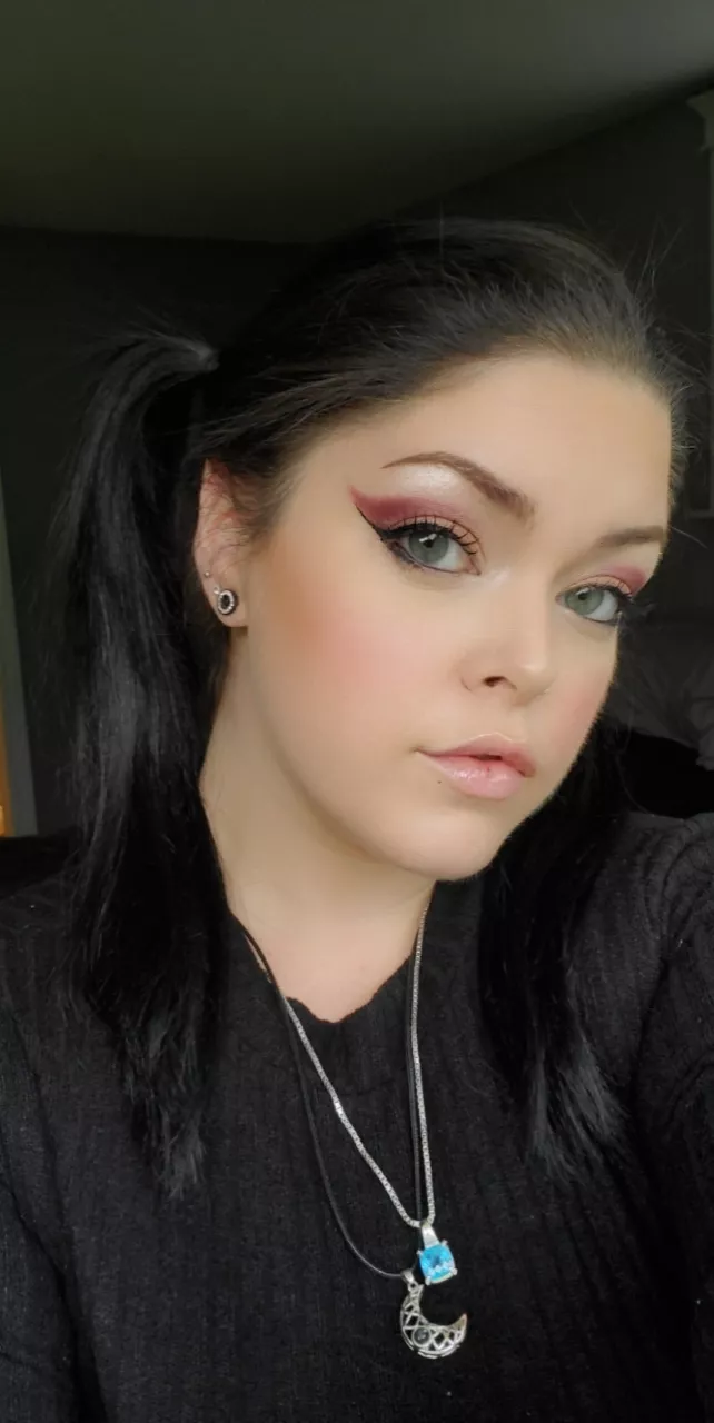 fun new style today ♡ posted by Im-on-glue