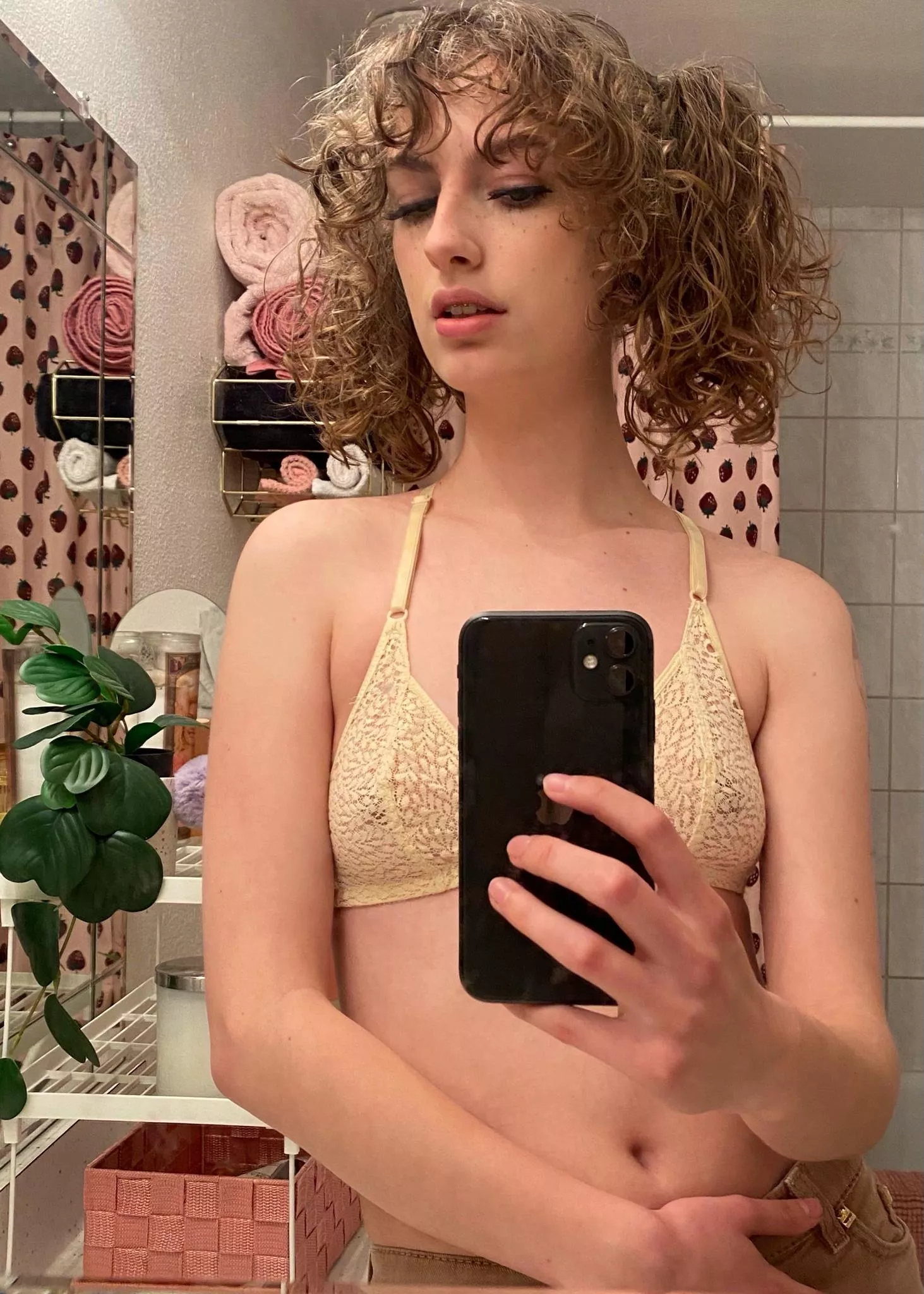 fun sized and ready to fuck ;) posted by quarantinevagene